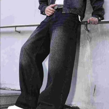 بنطال جينز واسع Baggy – أيقونة نمط الشارع وY2K